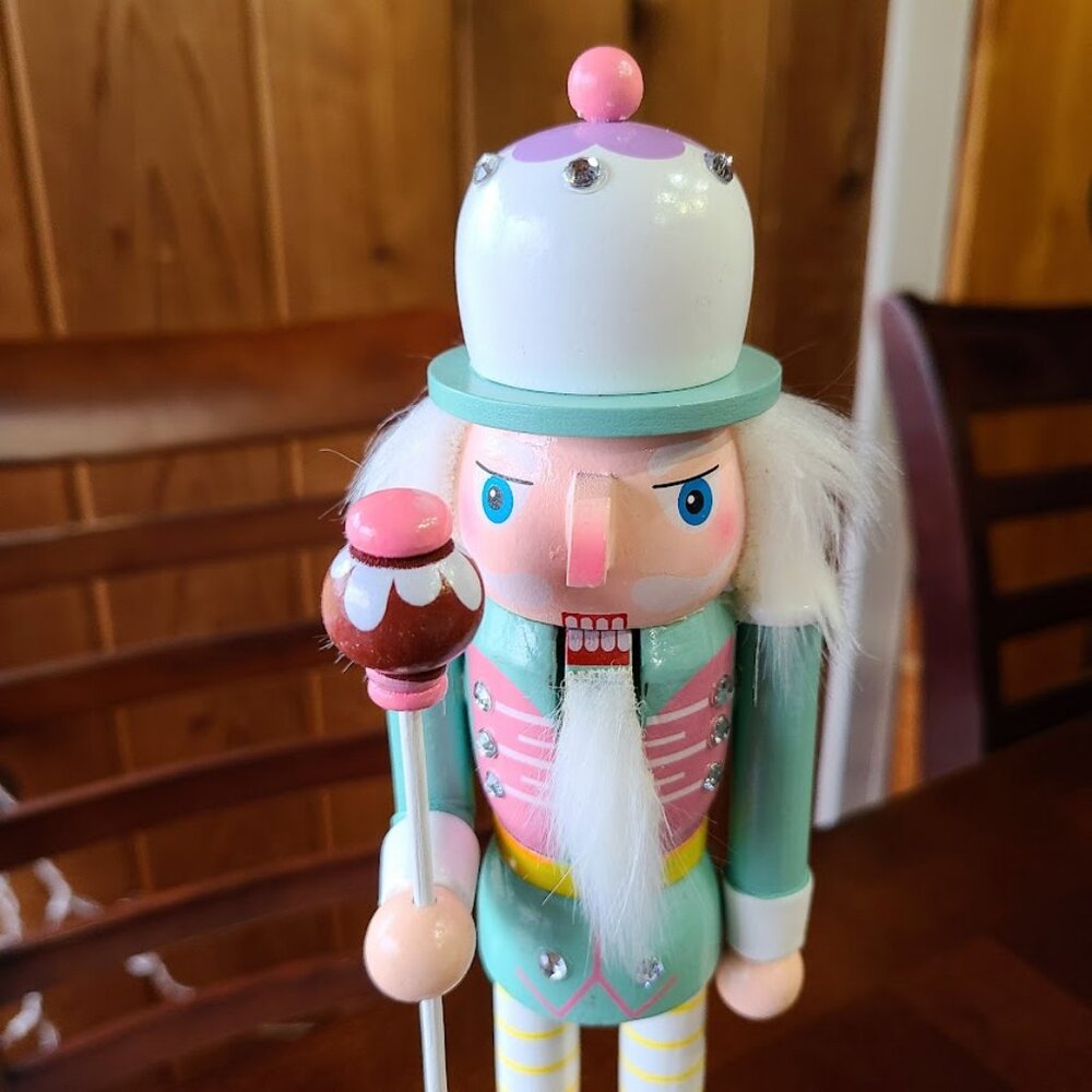 Christmas Nutcracker Soldier Wooden Statue Xmas Holiday Decor Table Decoration - Picture 4 of 16